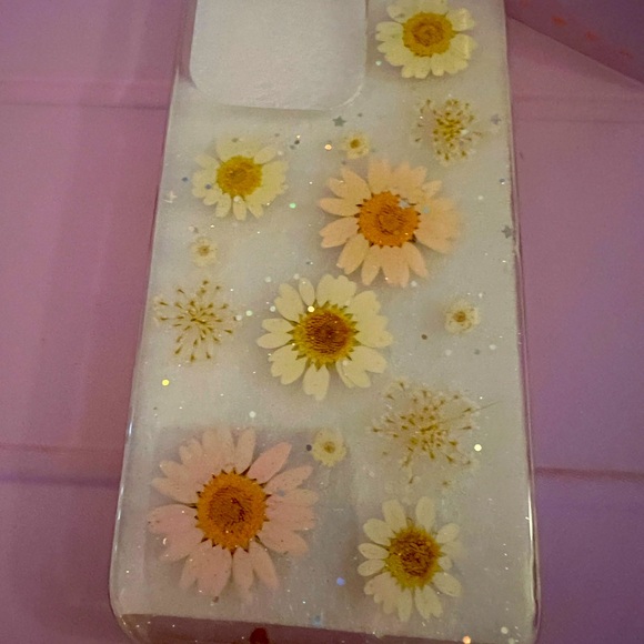 iPhone 13 Pro Pressed Flowers Protective Case - Picture 2 of 2